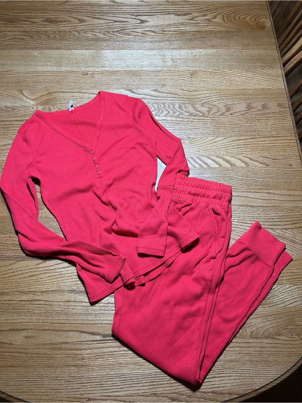 Women’s Zyia Active Two Piece Henley Set Red Size Medium